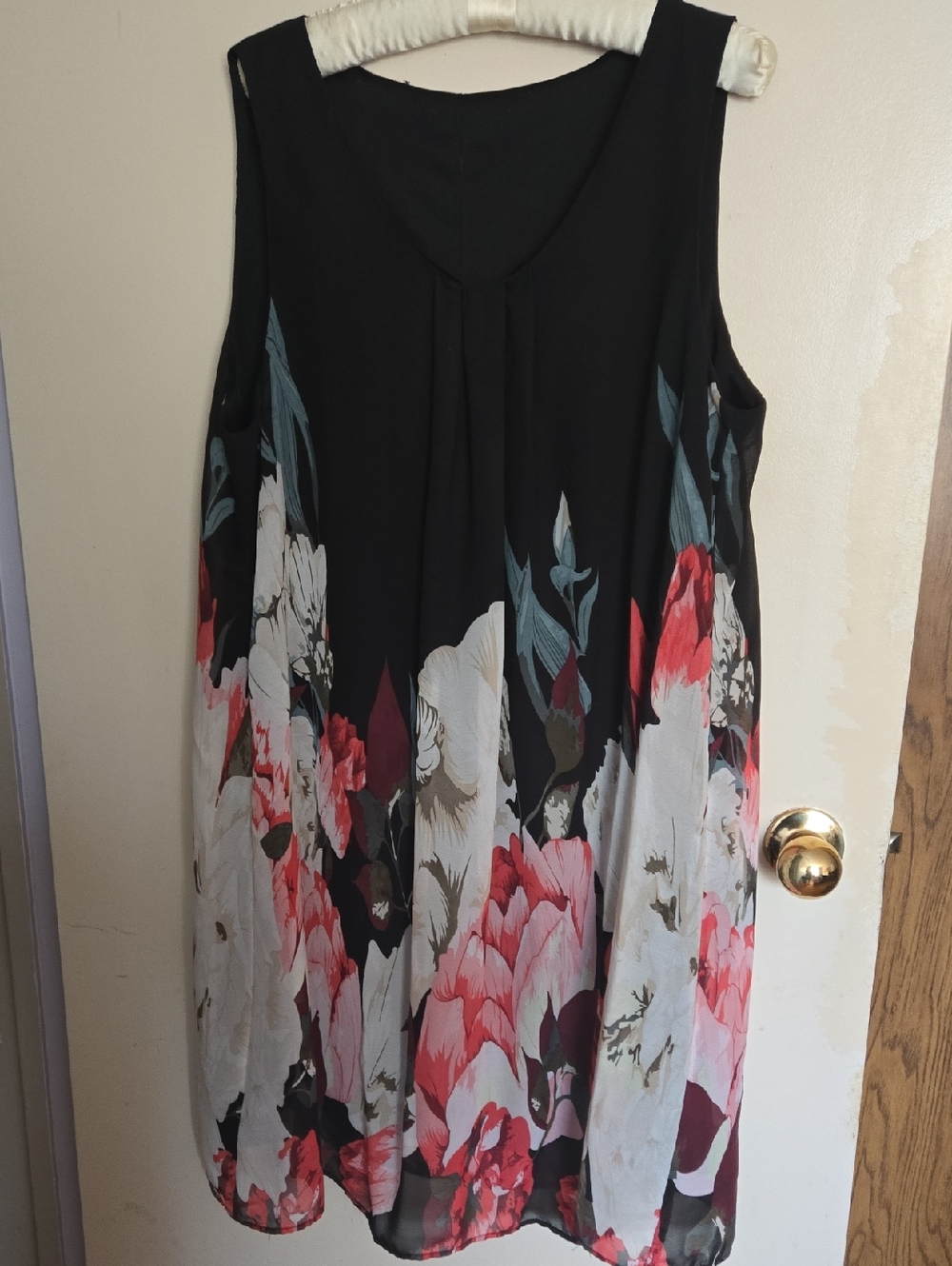 Black Sleeveless Floral Shift Dress with Pink & White Blooms